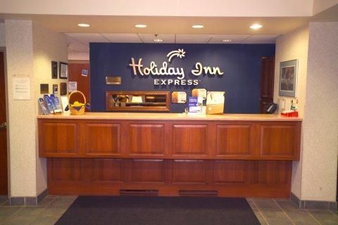 Hotel Express Ste Marie By Ihg