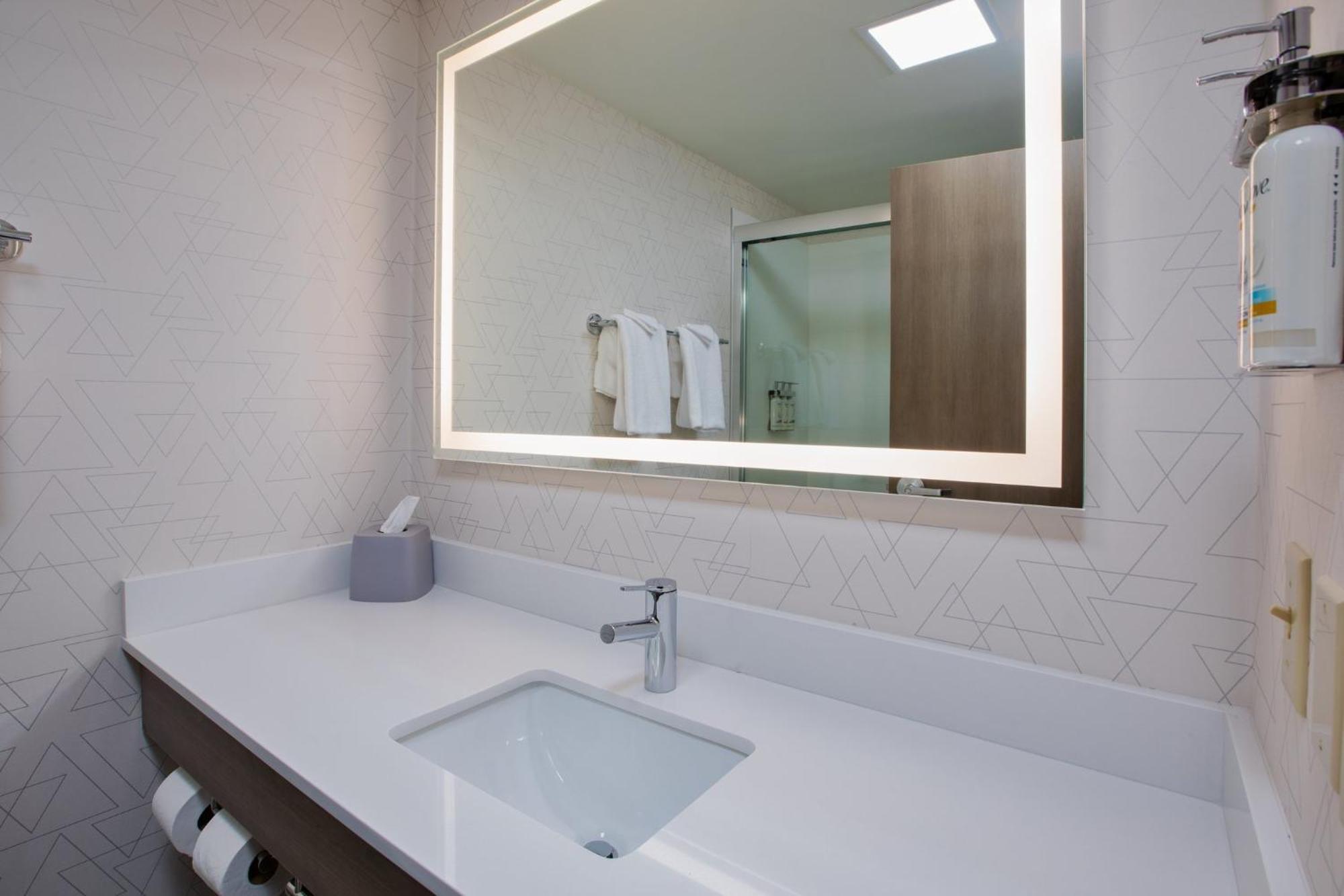 Express Ste Marie By Ihg Sault Ste. Marie