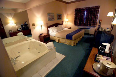 Express Ste Marie By Ihg Hotel 3*